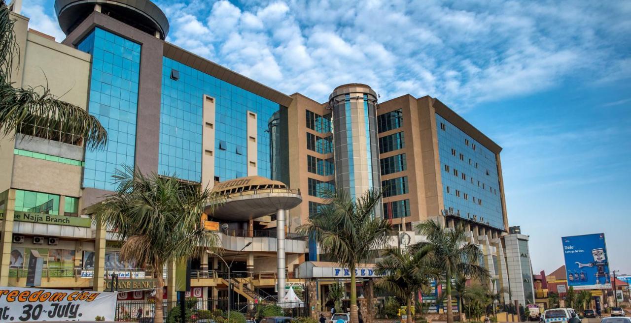 Freedom City Hotel Najjanankumbi Kamapala Kampala Esterno foto