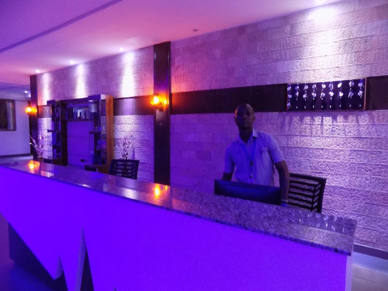 Freedom City Hotel Najjanankumbi Kamapala Kampala Esterno foto