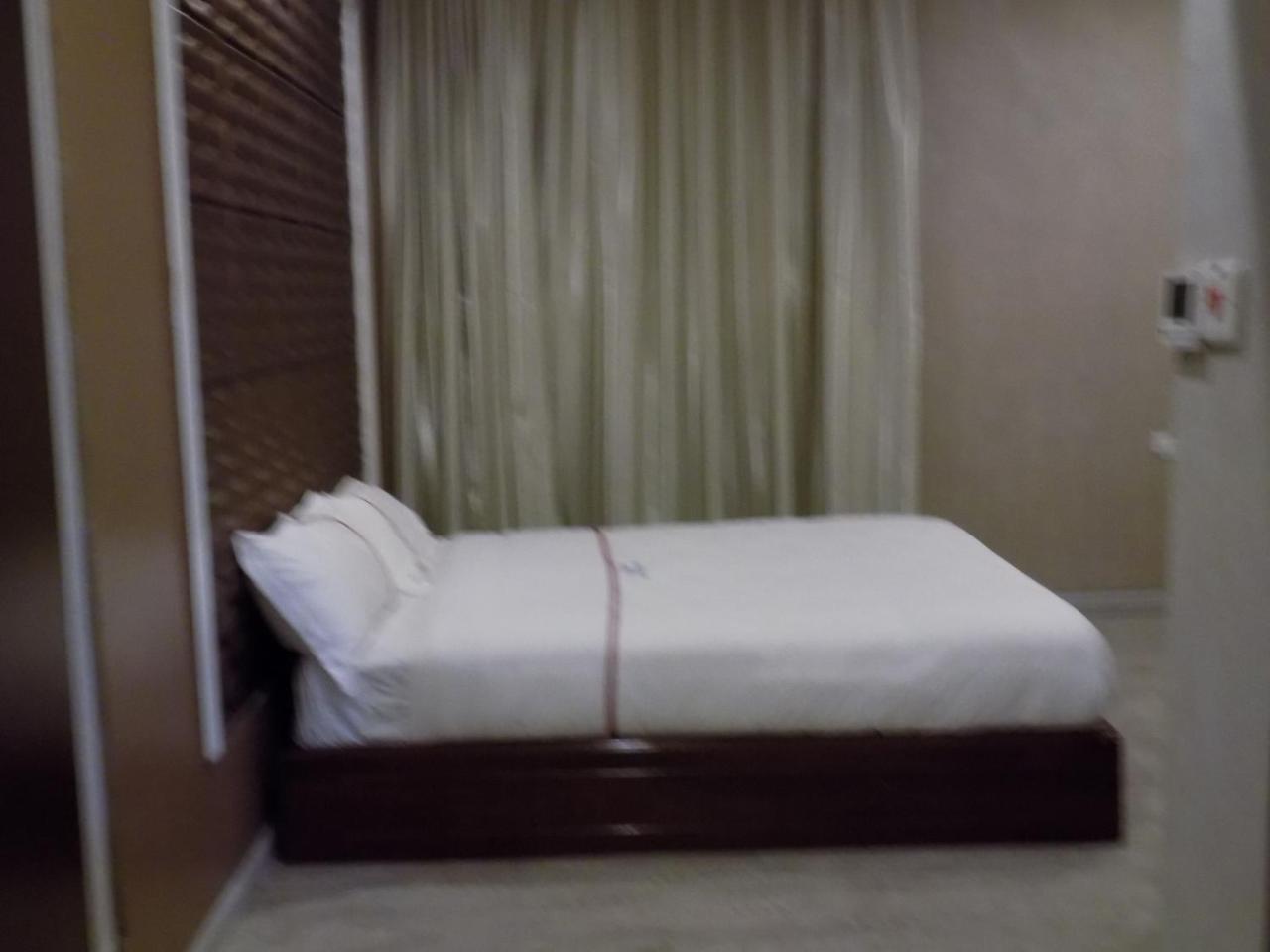 Freedom City Hotel Najjanankumbi Kamapala Kampala Esterno foto