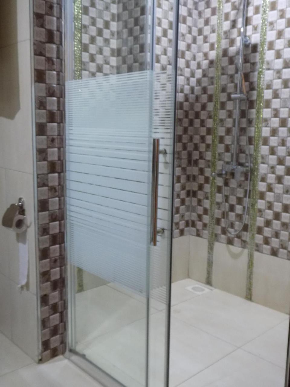 Freedom City Hotel Najjanankumbi Kamapala Kampala Esterno foto
