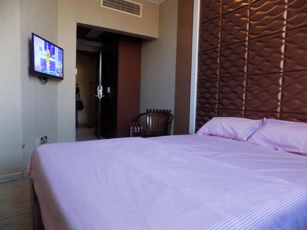 Freedom City Hotel Najjanankumbi Kamapala Kampala Esterno foto
