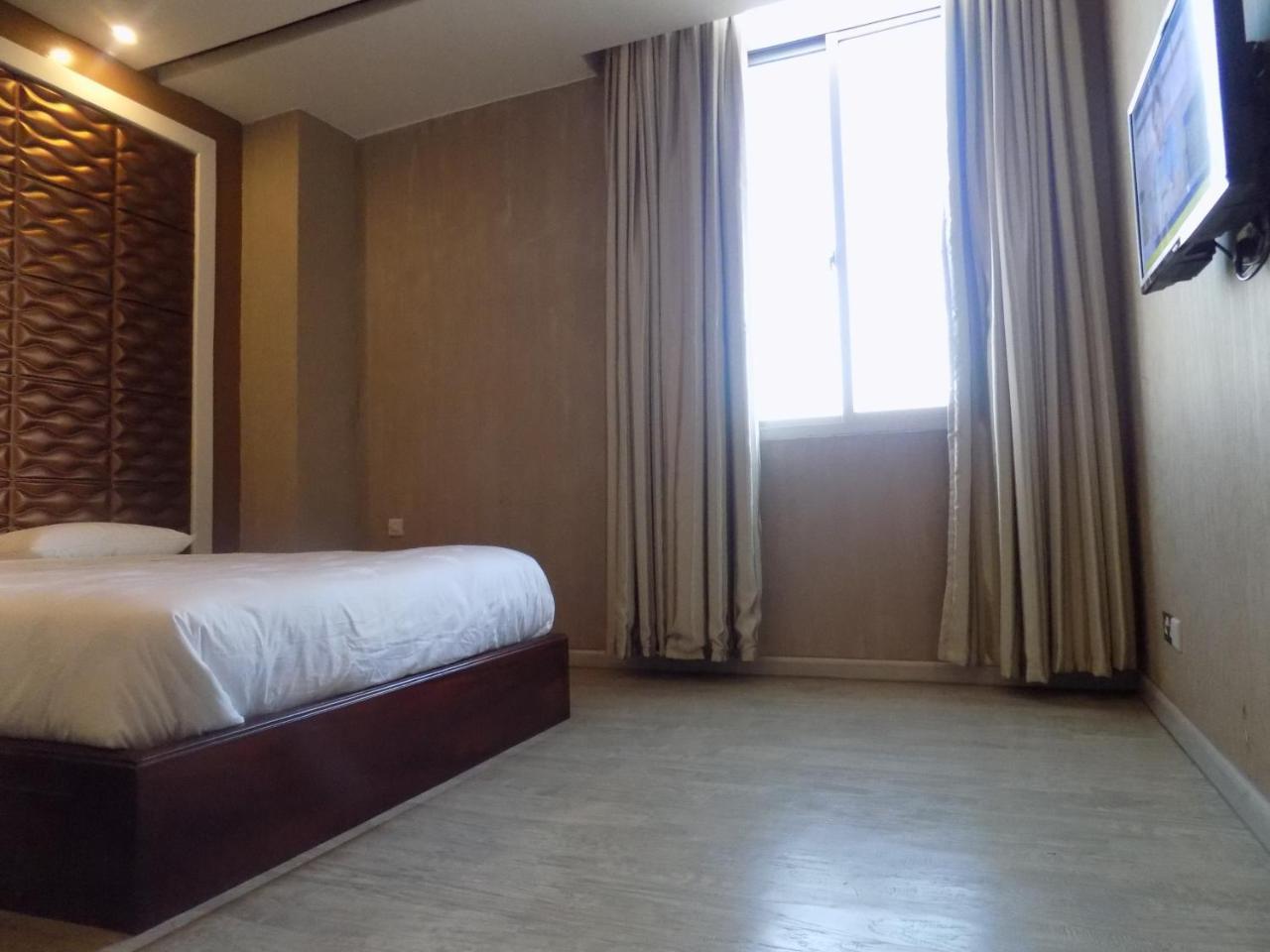 Freedom City Hotel Najjanankumbi Kamapala Kampala Esterno foto