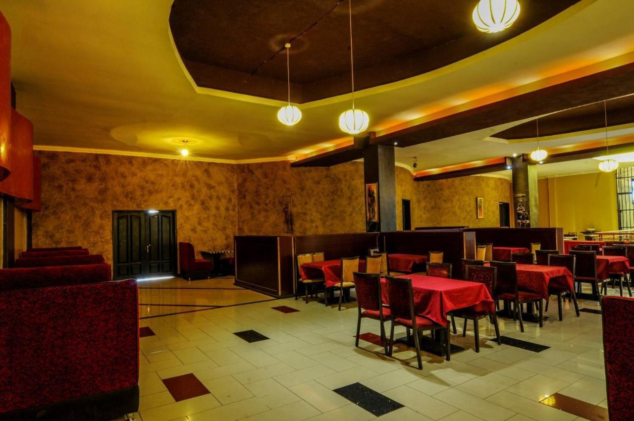 Freedom City Hotel Najjanankumbi Kamapala Kampala Esterno foto