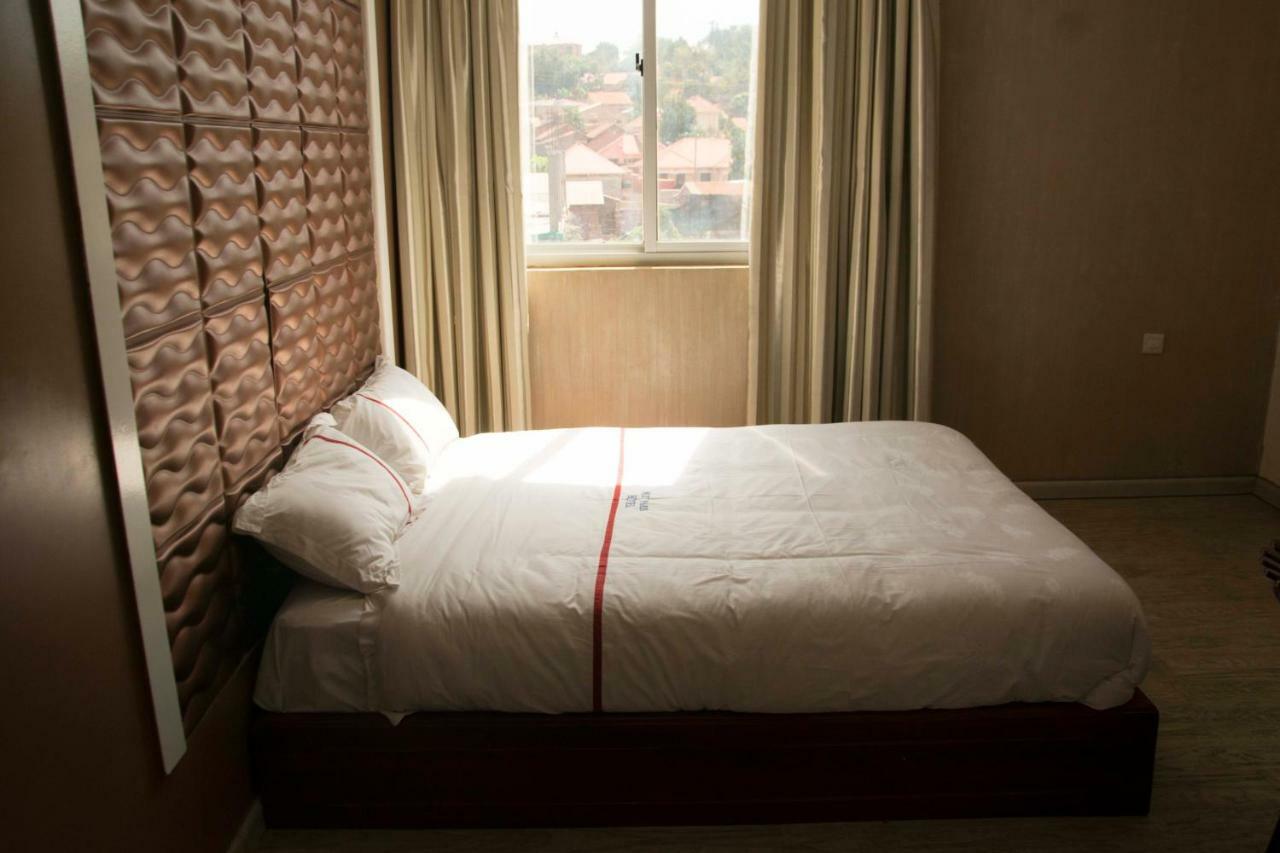 Freedom City Hotel Najjanankumbi Kamapala Kampala Esterno foto